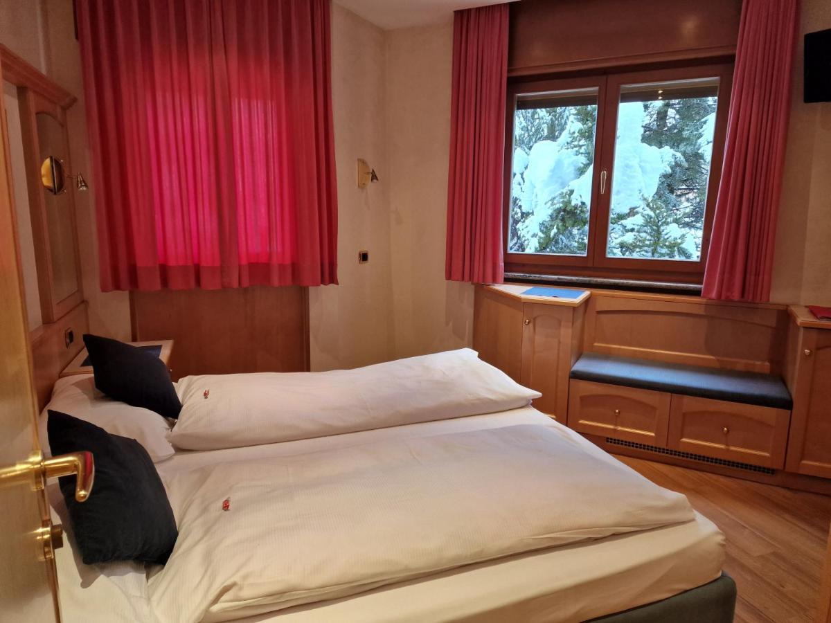 Chalet Brigitte B&B Arabba Exterior photo
