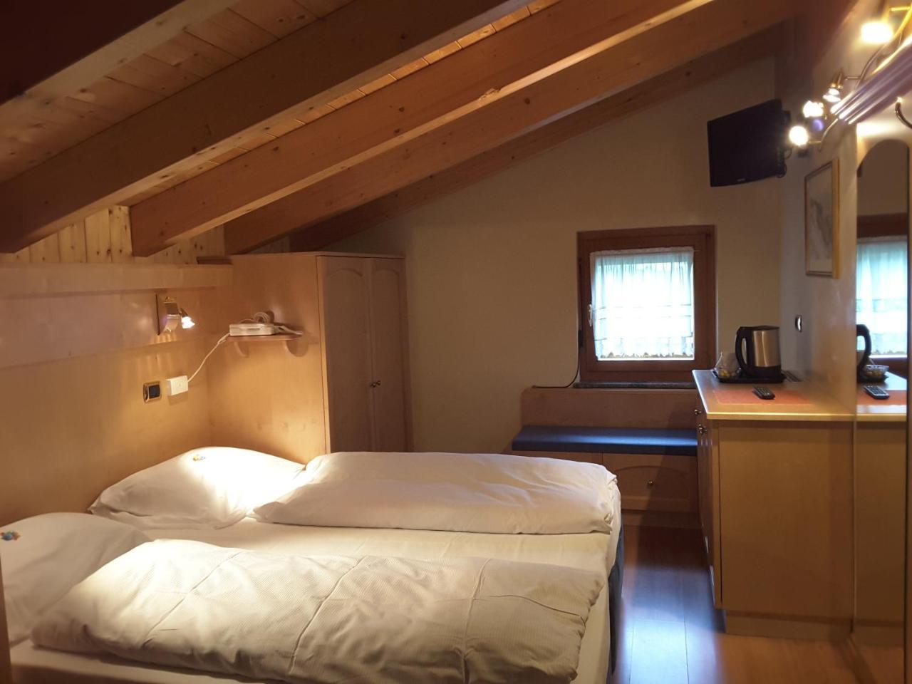Chalet Brigitte B&B Arabba Exterior photo